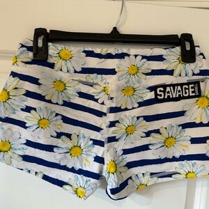 Savage Daisy Shorts Size L